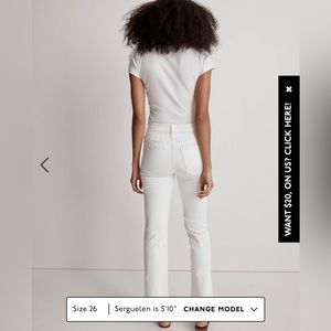 Madewell Women’s size 27 Mid-Rise Kick Out Jeans White. Worn once.